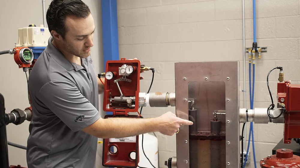 Product Demo of Pneumatic Level Controller