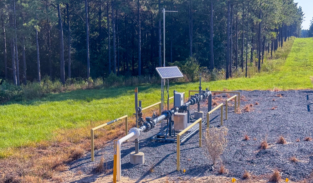 photo of DC power at solar panel at remote oilfield site